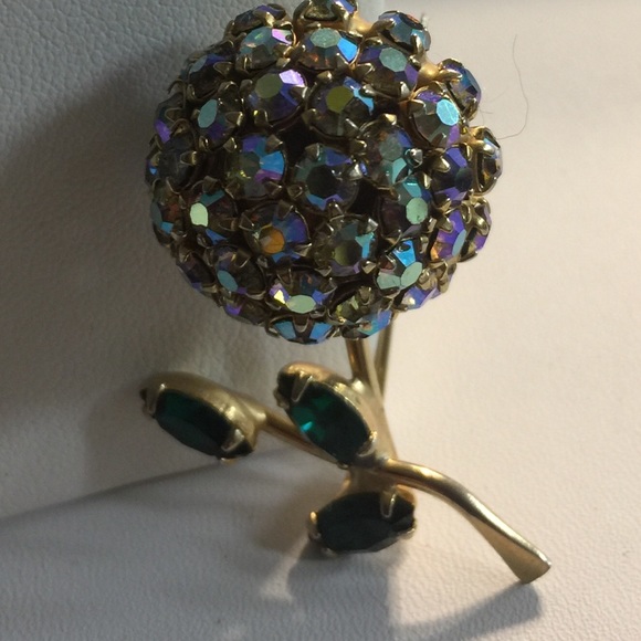 Vintage Signed Warner Crystal Berry Brooch - Picture 5 of 7